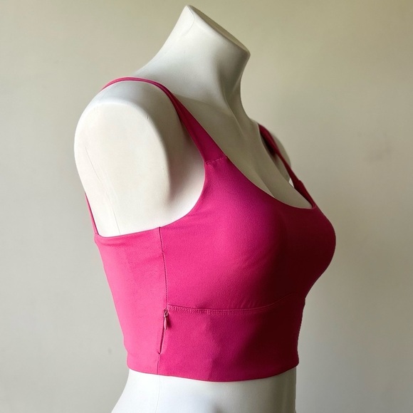 Sincerely Jules Cross Back Stash Pocket Active Crop Top, Pink XS - Picture 4 of 8